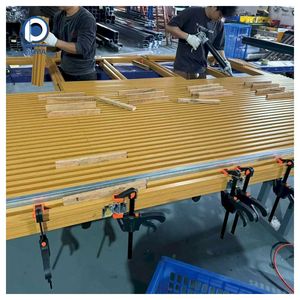 Portes <span class=keywords><strong>de</strong></span> <span class=keywords><strong>garage</strong></span> isolées thermiquement pour les conditions météorologiques extrêmes afin <span class=keywords><strong>de</strong></span> garder le <span class=keywords><strong>garage</strong></span> au chaud en hiver et au frais en été - Product Image 1