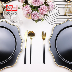 Table décorative festonnée à la main de 13 pouces Chargeurs noirs Assiettes à dîner pour mariage, vacances, Thanksgiving, Noël - Product Image 5