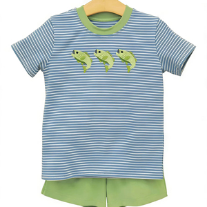 Conjunto de ropa de verano para bebé niño con estampado de peces y rayas verdes, estilo boutique personalizado BSSO2001, conjunto de manga corta al por mayor. - Product Image 1