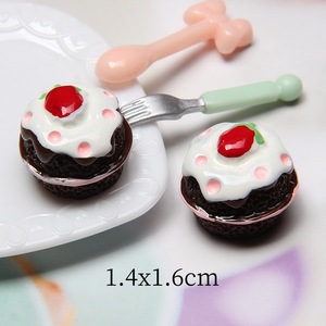 Accesorios de Resina con Forma de Pastel de Fresa para Decoración, Fundas de Teléfono, Pendientes, Llaveros, Colgantes, Adornos para Casa de Muñecas, Venta al por Mayor - Product Image 2