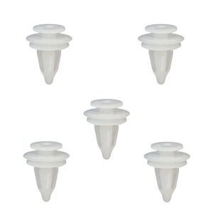 Clips de fixation en nylon pour panneaux de porte D676 pour garnitures intérieures et jupes latérales – Fixations automobiles - Product Image 1