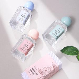 Aopoka Petit vaporisateur de parfum pour femmes en cèdre <span class=keywords><strong>rose</strong></span> de 50ml avec logo personnalisé Thé blanc longue durée Gardenia Bay Oolong Parfum Brume corporelle - Product Image 2