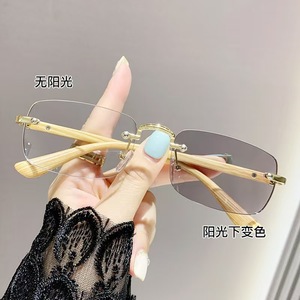Gafas de Presbicia con Patrón de Madera y Cambio de Color para Hombre, Estilo Europeo y Americano, Portátiles, Modernas y de Alta Definición - Product Image 3