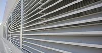 Fabricants de persiennes en acier, système de persiennes verticales personnalisées en acier métallique pour la ventilation