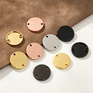 Étiquettes rondes en métal découpées au laser, plaquées or, or rose, argent, noir pour accessoires vestimentaires - Product Image 1