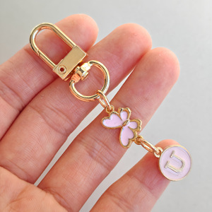 LLavero de letras de mariposa dorada personalizado, aleación de Metal, letras delicadas con nombre, llavero de coche, decoración de bolsa de auriculares - Product Image 2