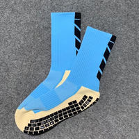 B358 Grip Chaussettes Logo Personnalisé Athlétique Hommes Sport Crew Grip Chaussettes Antidérapantes Football Grip Soccer Chaussettes