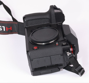 Appareil photo hybride plein format Lumix S1H 6K 90 % neuf, caméra vidéo professionnelle - Product Image 2