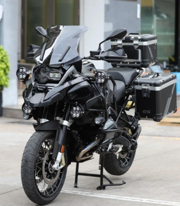 Moto d'aventure tout-terrain BMW GS1200 d'occasion, refroidie par eau, bicylindre, haute puissance - Product Image 4