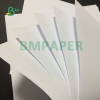 80gsm 90gsm 120gsm 61x86cm Offset Uncoating White Paper Board pour l'impression de livres