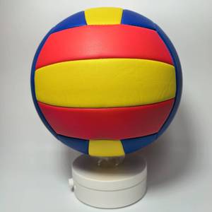 Ballon de beach-volley en cuir PU jaune et violet pour les jeux de plage en extérieur, durable, cousu à la machine, logo personnalisé acceptable, certifié CE - Product Image 5