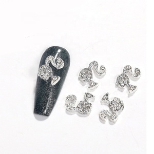 Qianya-diamantes de imitación para uñas, decoración artística de uñas, gato, labios rojos, cabeza de chica, 3D, aleación, diamantes, suministro, 2022 - Product Image 2