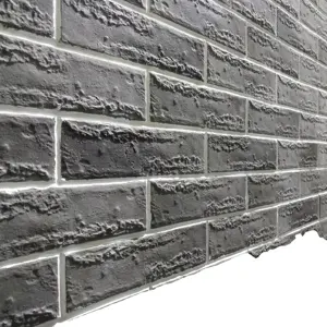 Installation rapide de carreaux muraux flexibles en briques fendues de grande taille