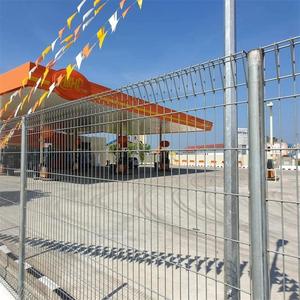 Clôture BRC galvanisée à chaud avec revêtement en poudre, revêtement en PVC vert, clôture à bord roulé pour la défense des bâtiments - Product Image 5