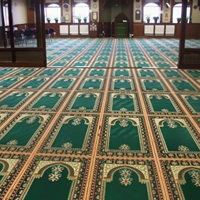 Wand-zu-Wand Bedruckter Moschee-Gebetsteppich Feuerfester Schallabsorbierender Bogenförmiger Geometrischer Muster-Teppich für Ganzraum-Gebetsbereich