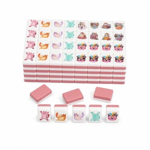 Ensemble de Mahjong américain rose de luxe, tuiles de Mahjong chat rose et blanc en acrylique, 160 tuiles Meowjong pour soirée de jeu des filles - Product Image 1
