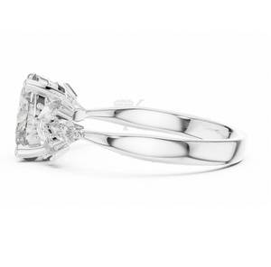 แหวนหมั้นเพชรทรงรี E VVS2 รับรองโดย IGI เพชรเพาะเลี้ยงในห้องปฏิบัติการ ตัวเรือนทองคำแท้ ประดับเพชรทรงมาร์คีส์แบบคลัสเตอร์ ดีไซน์แรงบันดาลใจจากธรรมชาติ แหวนแต่งงาน - Product Image 4