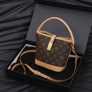 Fashionable PU Leather Ladies' Bucket Bag. 2025 New Model of High-end Luxury Brand Designer <b>Handbag</b>.0866 - Product Image 3
