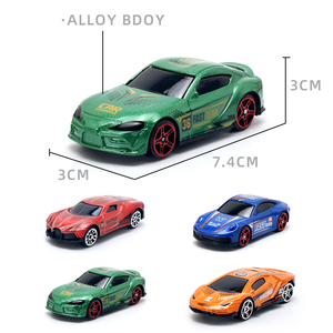 YZMODEL Lot <span class=keywords><strong>de</strong></span> 4 mini-véhicules <span class=keywords><strong>de</strong></span> course sportifs en alliage moulé sous pression à roues libres, échelle 1:64, pour garçons - Product Image 2