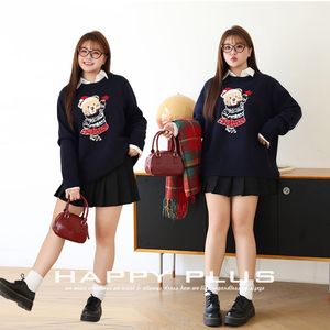 Pull pour femme grande taille Runqi avec motif d'ours brodé en jacquard, col rond, design de dessin animé N9040 1 - Product Image 5