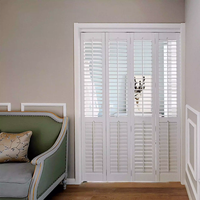 Porte intérieure pliante sur mesure en bois massif avec persiennes réglables pour chambre à coucher, contrôle de la lumière et intimité