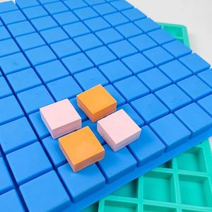 Molde de Silicona Cuadrado al por Mayor con 100 Cavidades para Hacer Dulces, Gelatina y Cubitos de Hielo - Product Image 4