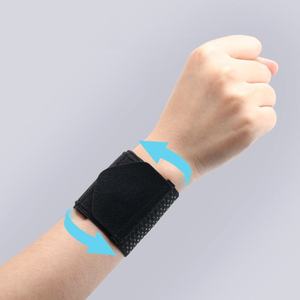 Attelle de poignet réglable pour le soulagement de la douleur au quotidien, le fitness, le badminton et la course à pied - Product Image 1