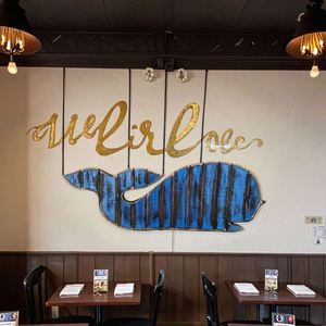 งานไม้ตกแต่งรูปปลาวาฬทำมือสำหรับตกแต่งผนังร้านอาหาร - Product Image 4