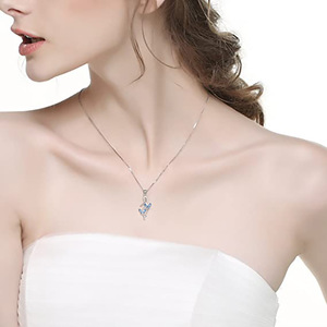 Elegante Collana con Ciondolo a Farfalla per Donne, Design a Croce Intrecciata, Gioielli alla Moda - Product Image 2