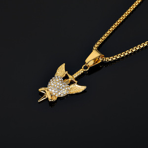 Commercio all'ingrosso Vintage a forma di cuore zircone acciaio al titanio volare ala intorno al cavaliere <span class=keywords><strong>spada</strong></span> e cuore collana pendente per gli uomini (BN194) - Product Image 5