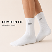 Chaussettes de compression athlétiques respirantes en tissu éponge à séchage rapide avec logo personnalisé