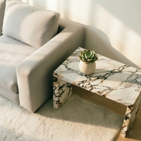 Table console en marbre Calacatta Viola en forme de C, design minimaliste et épuré, idéale pour les appartements modernes et les bureaux de direction