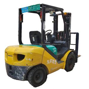 Chariot élévateur contrepoids diesel 4x4 d'occasion de 3 tonnes du Japon avec composants de moteur d'origine, tout-terrain, garantie 1 an - Product Image 1