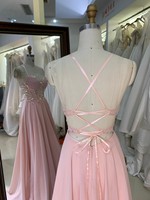 Robe de soirée élégante pour demoiselle d'honneur, rose, coupe trapèze, bretelles spaghetti, corsage perlé et froncé, dos ouvert, longue robe de soirée 2027