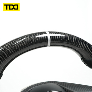 Volante TDD de Fibra de Carbono Real con Franja Central Blanca para Porsche 911 718 Cayman Macan Cayenne Panamera 996 997 987 991 - Product Image 4