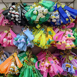 Más de 1000 Modelos de Llaveros de Dibujos Animados en 3D, Accesorios de Anime Japonés, Personajes de Películas Americanas, Llavero de PVC Suave, Llavero de Goma de Anime - Product Image 1