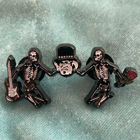Broches personnalisées en émail dur, badges métalliques de haute qualité en alliage de zinc, broches de dessin animé pour collection de souvenirs, vente en gros