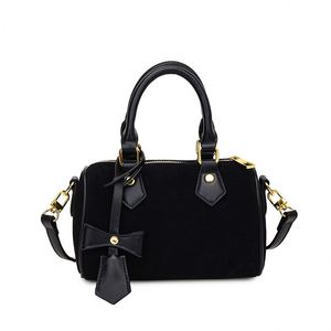 Bolso Boston de Mujer de Alta Gama con Patrón Geométrico Vintage, Detalle de Remaches y Cremallera, Correa de Hombro Tipo Bandolera, Nueva Moda 2025 - Product Image 5