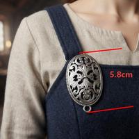 Broche tortue ajourée en filigrane d'acier inoxydable avec boucle de suspension, attache de robe médiévale viking, accessoire de bijouterie