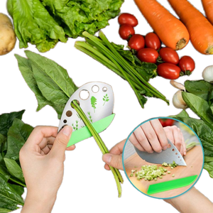 Tijeras Multiusos Profesionales de Nuevo Diseño, Cortador de Hierbas con Cubierta, Accesorio de Cocina para Cortar Hierbas Fácilmente - Product Image 3