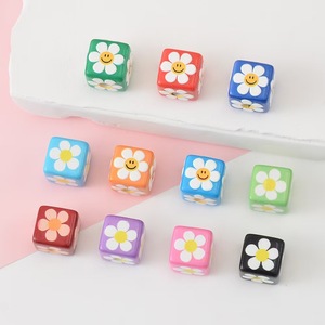 Chaîne de téléphone portable d'été mignonne à motif de fleur souriante, perles DIY, accessoires, bracelet, matériel de fabrication de bijoux - Product Image 1