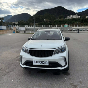 Livan X3 Pro MT Manual Transmission SUV for Business Use New Cars R16 Gas/Petrol Left Steering <b>Metal</b> Roof Rack Rear Camera - Product Image 1
