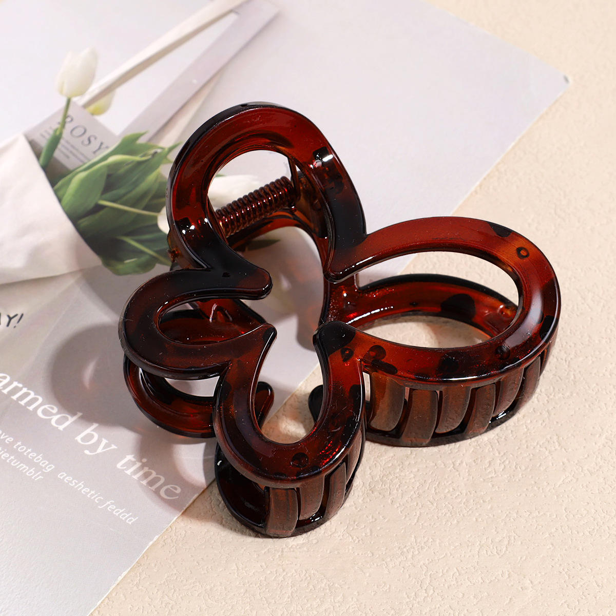 สีน้ำตาล