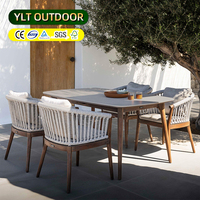 Ensemble de mobilier de jardin et de terrasse hôtelier en teck avec cadre en corde tressée résistante aux intempéries et tissu imperméable, comprenant canapé, tables et chaises