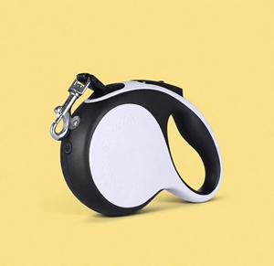 Laisse de chien rétractable de 5 mètres, blanche/noire, solide, durable, conviviale, avec lumière LED, libération rapide, sac à crottes, luxe, mode, simple - Product Image 1