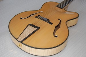 Chitarra Elettrica Archtop Artigianale Yunzhi con Top in Abete, Corpo in Acero, Manico in Acero, Tastiera in Ebano, Personalizzabile, Stile <span class=keywords><strong>Jazz</strong></span> - Product Image 5