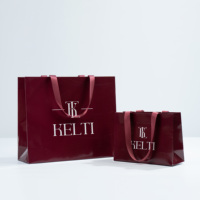 Lipack toptan fiyat lüks Logo özel şerit halat ile alışveriş kağıt torbalar ambalaj karton kağıt torba