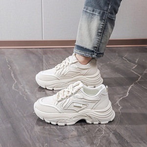 Nuevos zapatos casuales de estilo coreano para estudiantes, con suela gruesa y versátiles, para hombres y mujeres, adecuados tanto para deportes como para uso casual. - Product Image 1