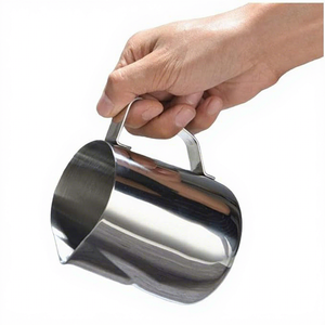 Carafe à lait en acier inoxydable de luxe, finition mate, avec poignée et couvercle, pichet multifonctionnel pour servir de l'eau, du thé ou du café - Product Image 3