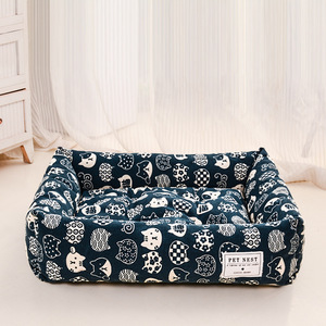 Cuccia Pieghevole per Cani e Gatti con Motivo Quadrato a Cartoni Animati, Traspirante e Resistente, con Imbottitura in Memory Foam e Rivestimento Rimovibile, Utilizzabile in Tutte le Stagioni - Product Image 3